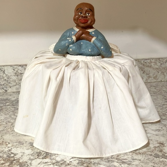VINTAGE MAE BELL IKE N SANDY SPILLMAN RESIN PAINTED SCULPTURE FIGURE WITH APRON - Picture 6 of 7